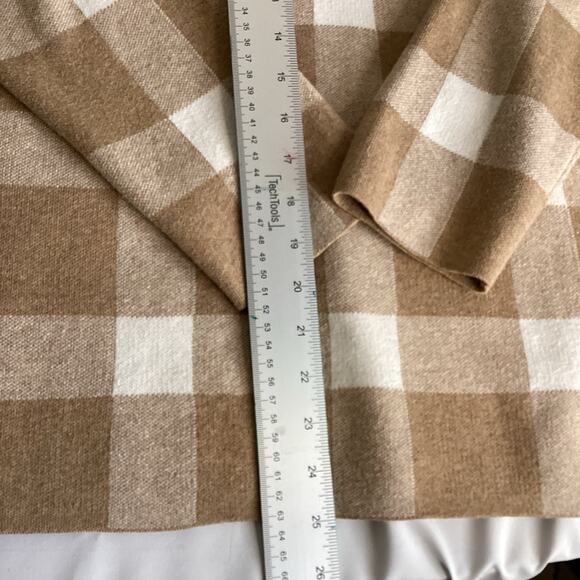 LOFT Tan & White Checkered Pullover Sweater – Size Medium– Soft Knit - Picture 8 of 9